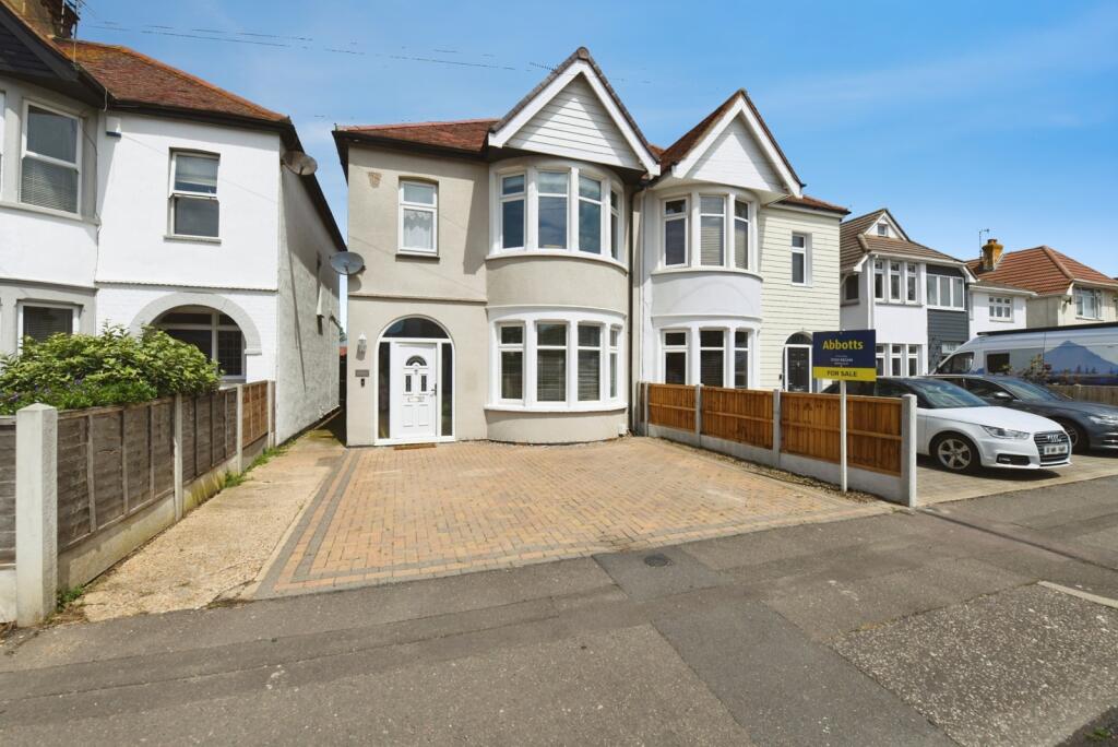Main image of property: Shaftesbury Avenue, Thorpe Bay, Essex, SS1