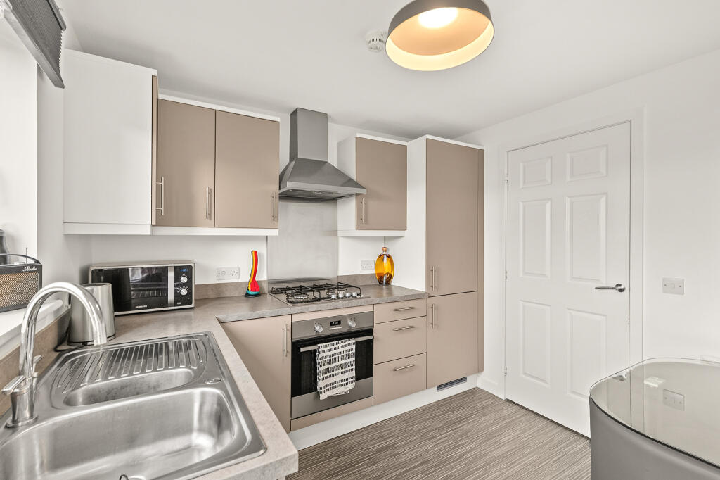 House in Falkirk, New Carron Village, Bainsford - View 4