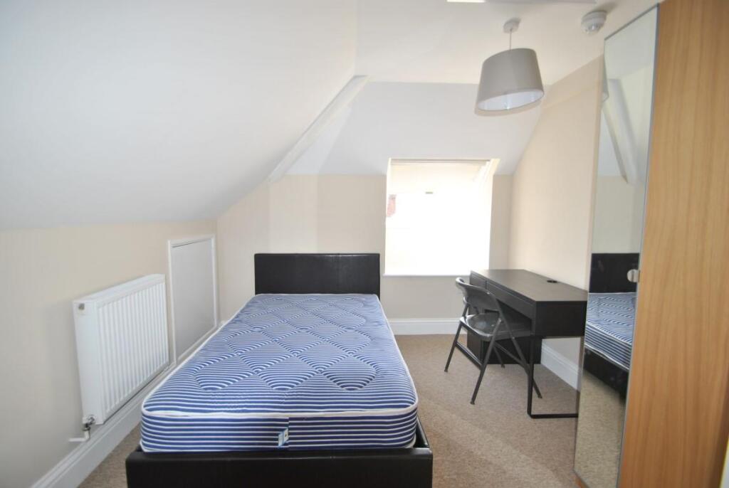 1 bedroom house share for rent