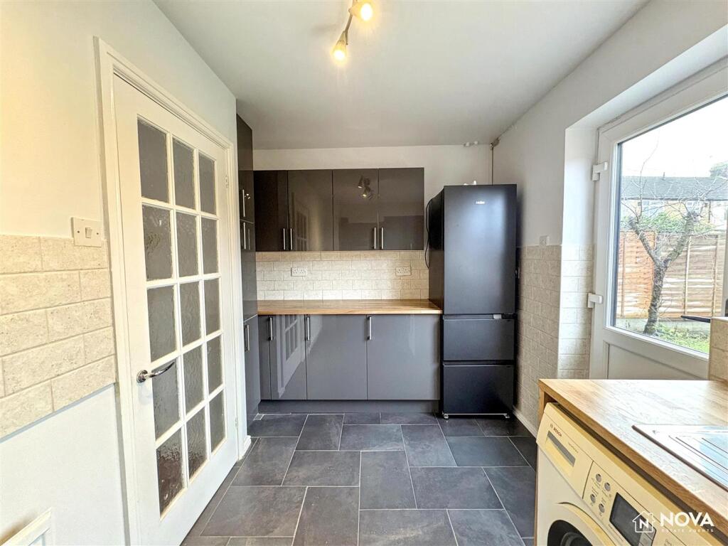 House in Luton, Limbury - More