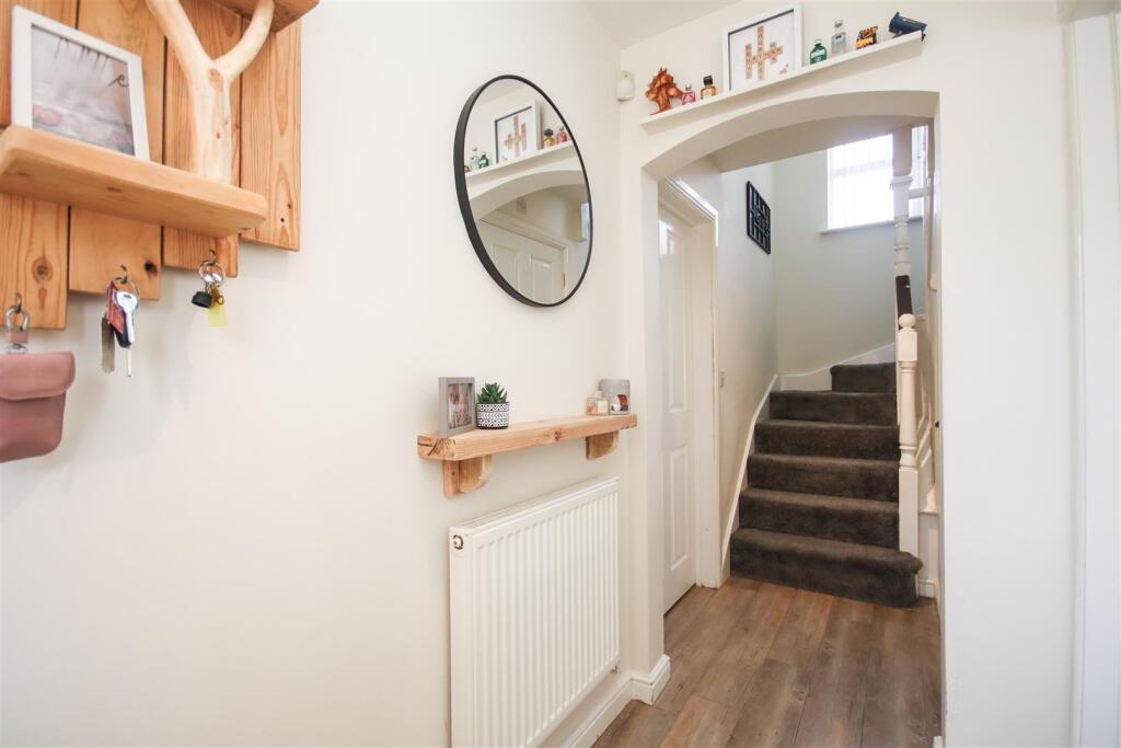 House in Rushden, North Northamptonshire - More