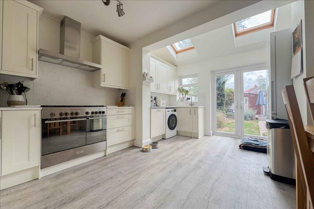 House in Twickenham - View 5