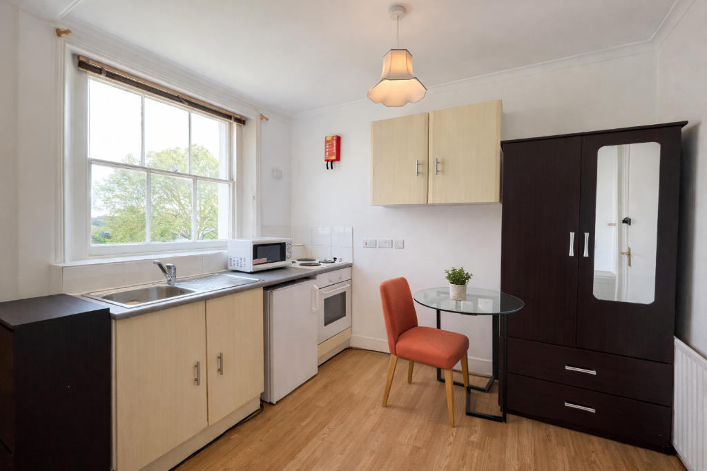 Studio flat for rent