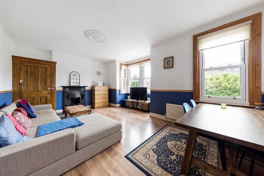 Apartment in London - View 3