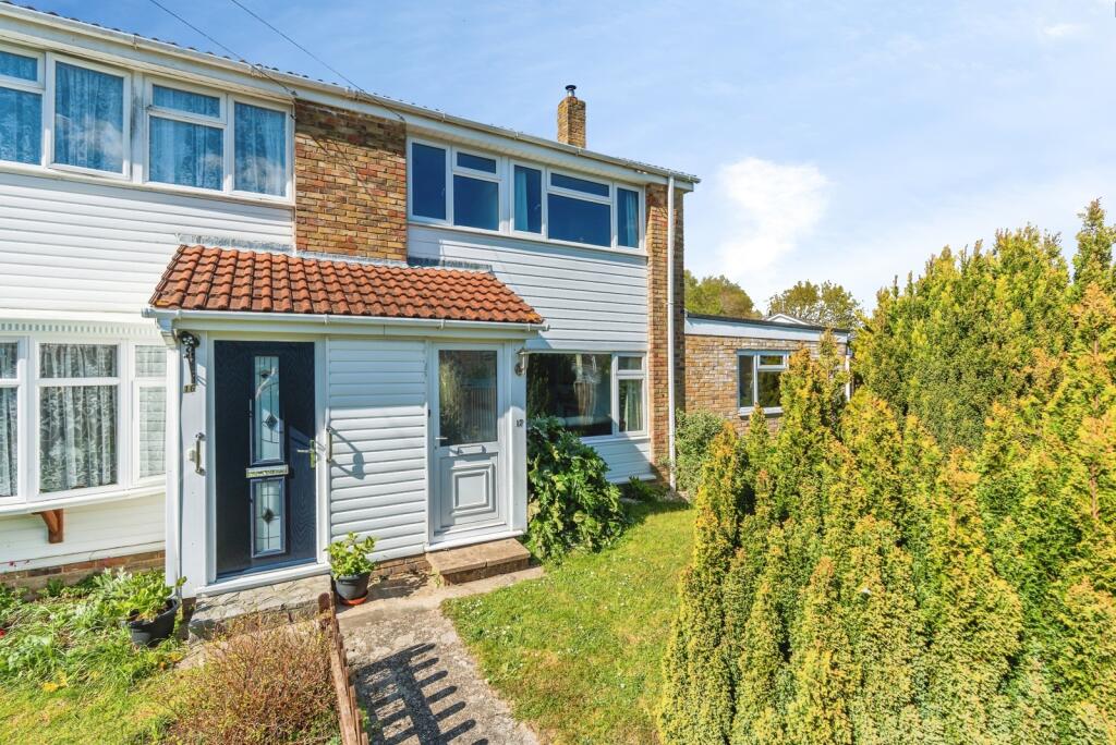 Main image of property: Furzedale Gardens, SOUTHAMPTON, Hampshire, SO45