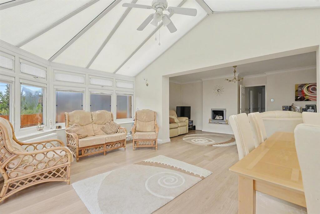 House in Southend-on-Sea - View 5