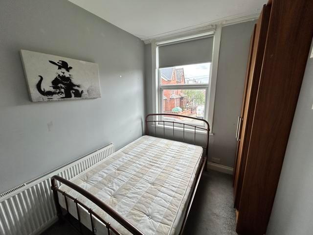 6 bedroom terraced house for rent