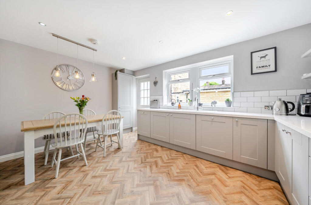 House in Leeds, Horsforth Vale, Calverley - View 4