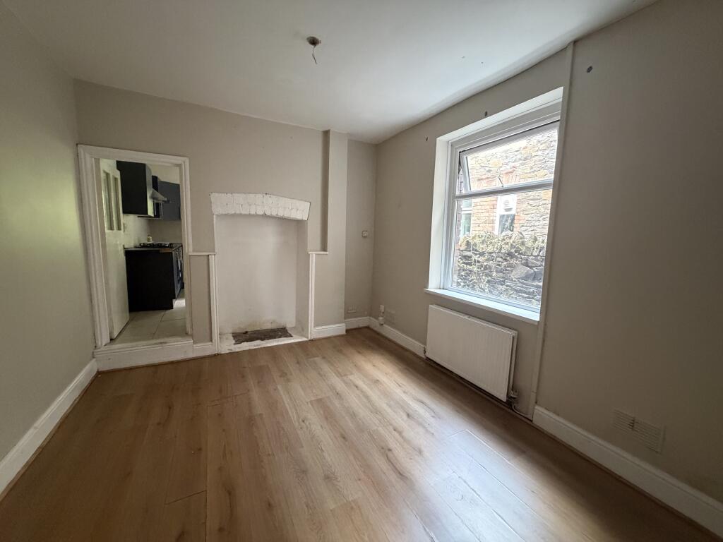 House in Pontypridd, Rhondda Cynon Taf - More
