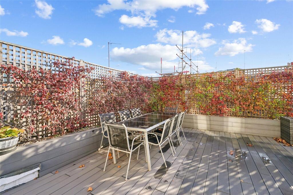 4 bedroom flat for rent