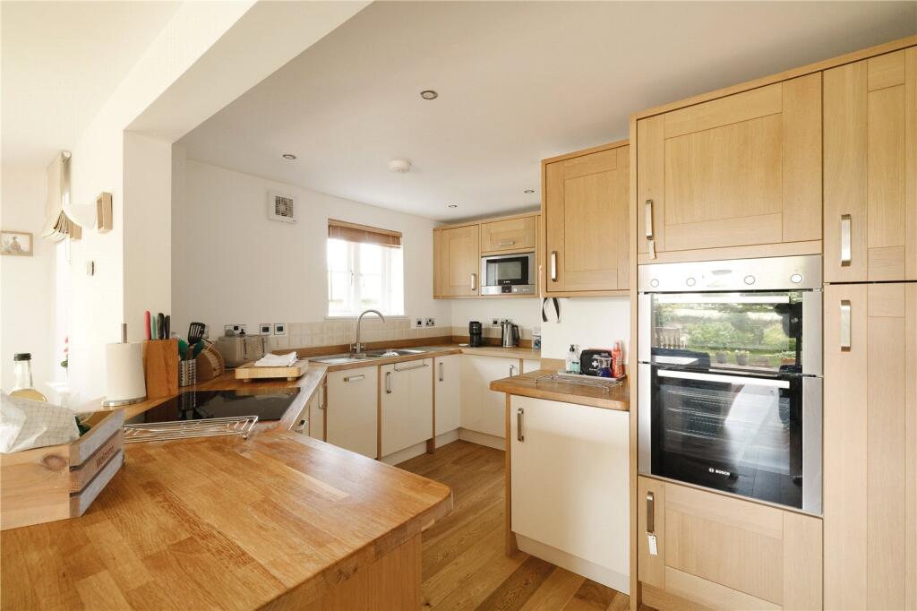 Burford Hill Mews, Burford, Oxfordshire, OX18 - View 6