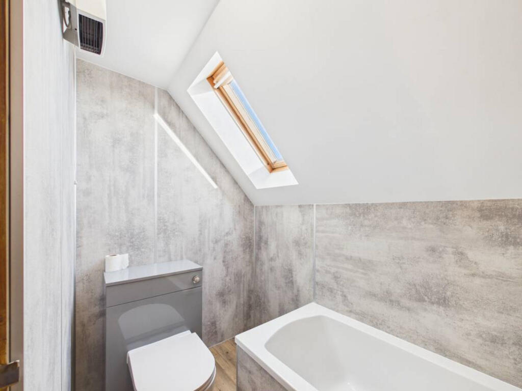 Additional image 8 of St. Catherine Street, Banff, AB45