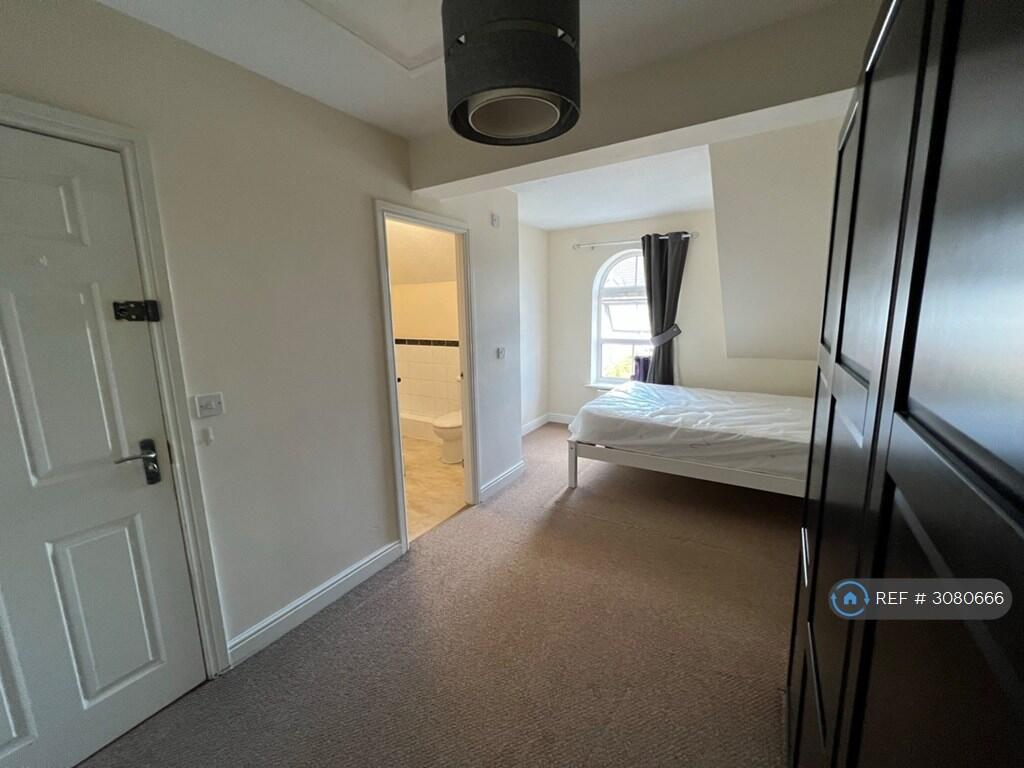 House in Manchester, Greater Manchester - View 4