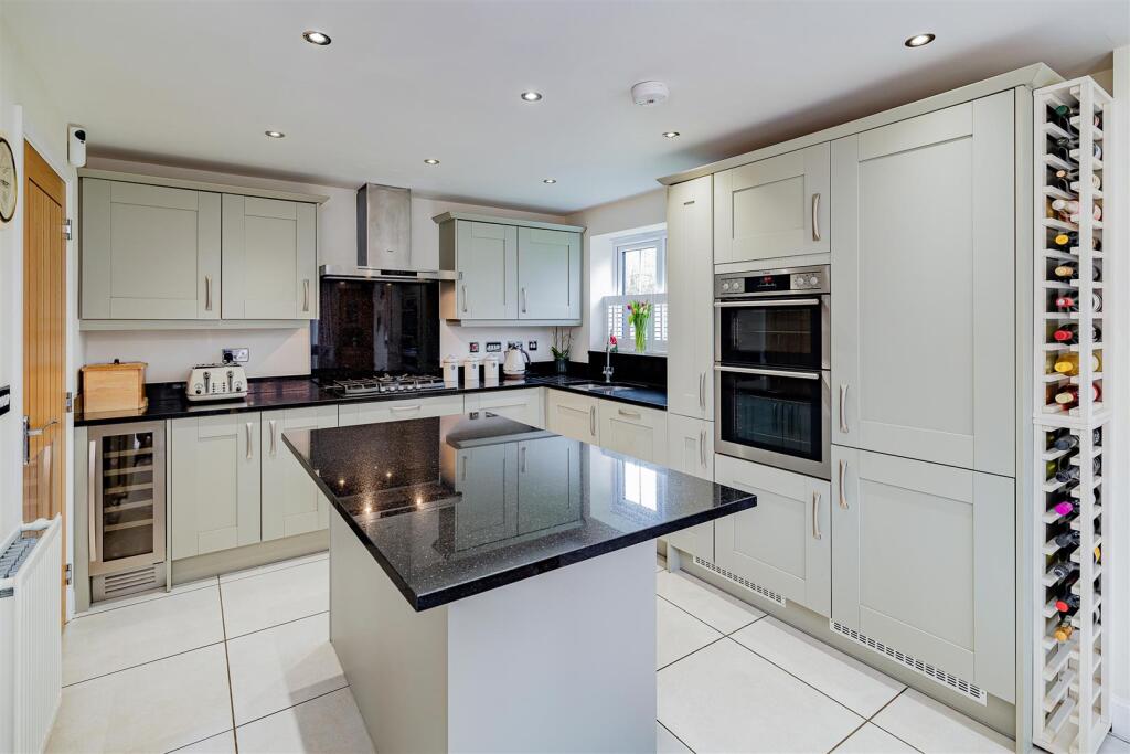 17 Whitty Close, Bowbrook, Shrewsbury, SY5 8QA photo 3