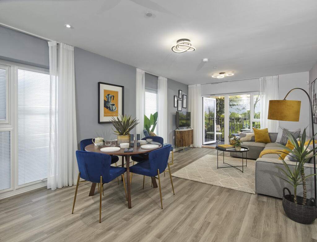 Apartment in Slough, Windsor and Maidenhead - View 3