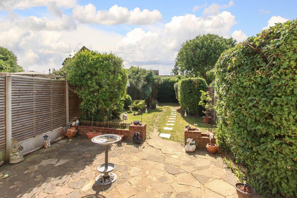 House in Dacorum, Hertfordshire - View 2