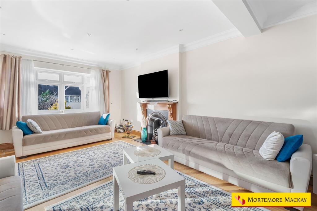 Manor Drive, London photo 3