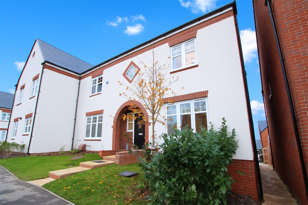 3-bed semi-detached on Meadow Brown Road, GL19, £365,000