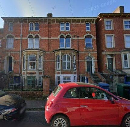 Main image of property: Dashwood Road, Banbury, OX16 5HD