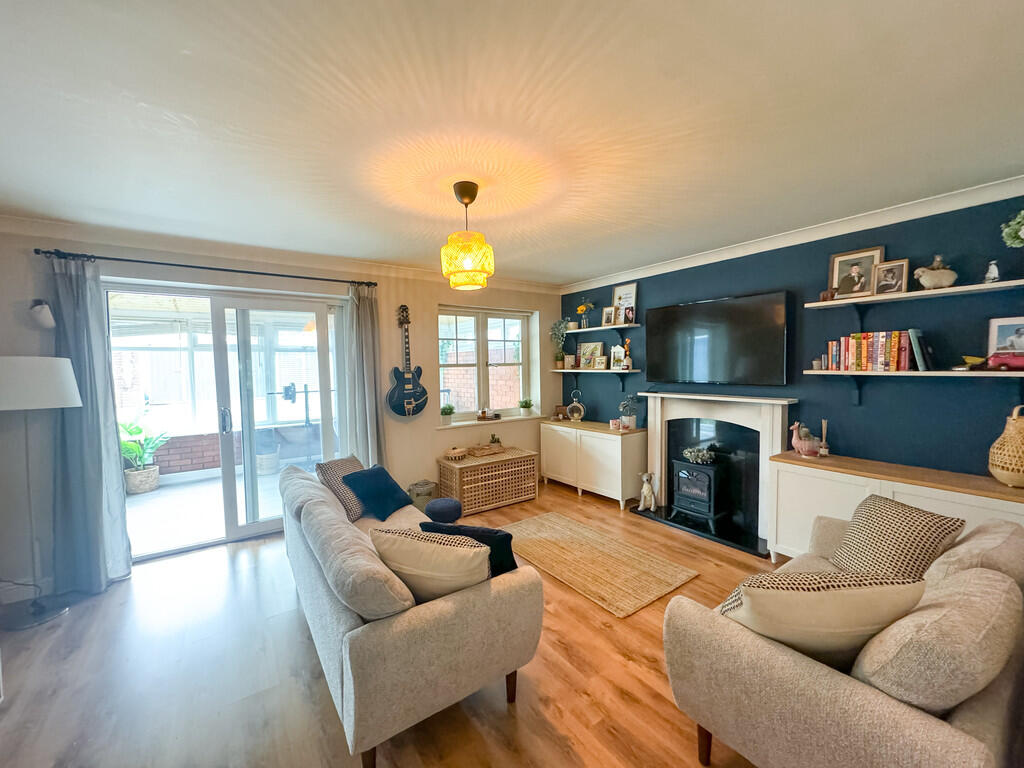 House in Penpedairheol, Gelligaer - View 2