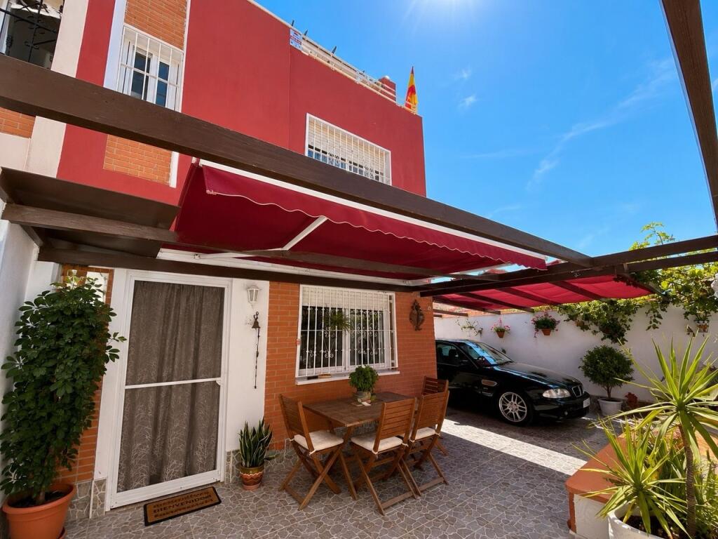 Main image of property: Valencia, Alicante, Los Altos