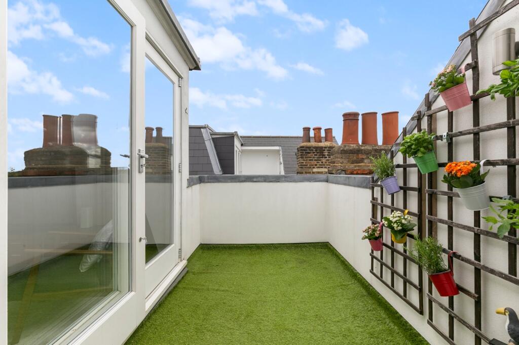 Apartment in London - View 4