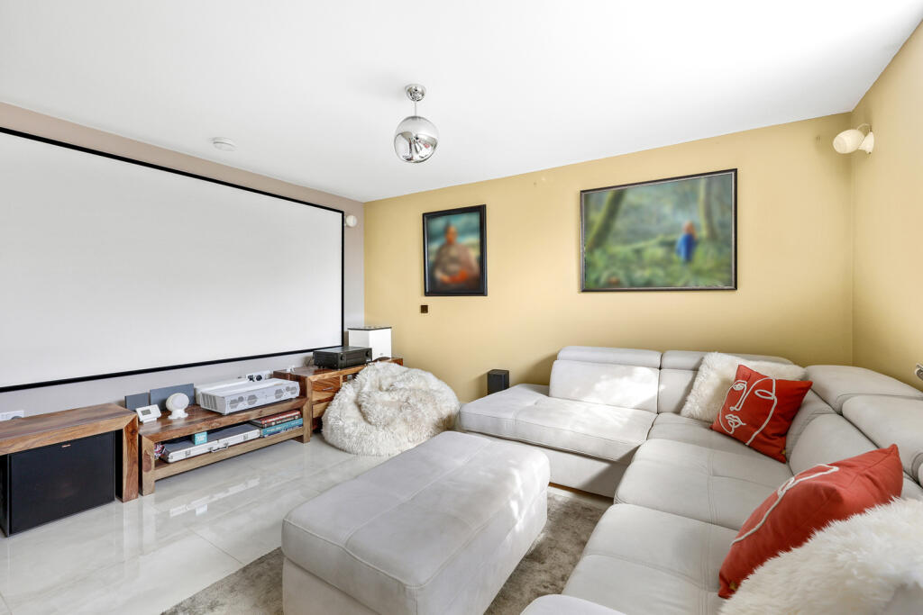 House in Epping Forest, Loughton - View 5