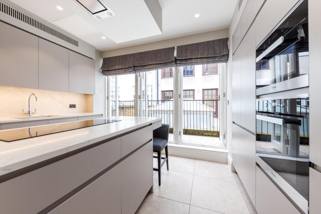 Apartment in London - More