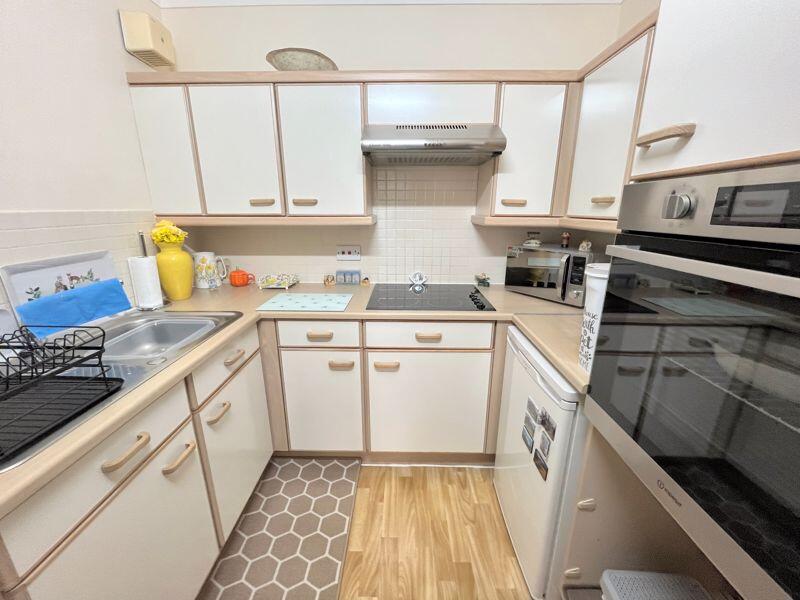 Apartment in Walsall, Hardwick - View 4