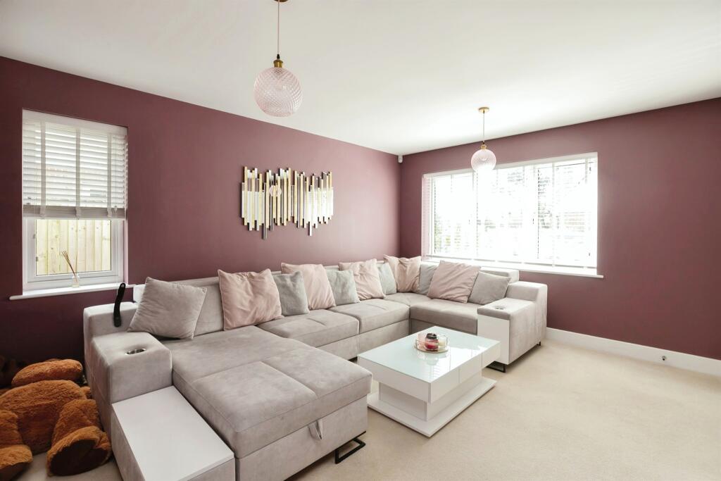 West Close, Polegate photo 4