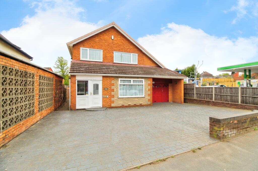 3-bed detached on Pedmore Road, Stourbridge, DY9, £290,000
