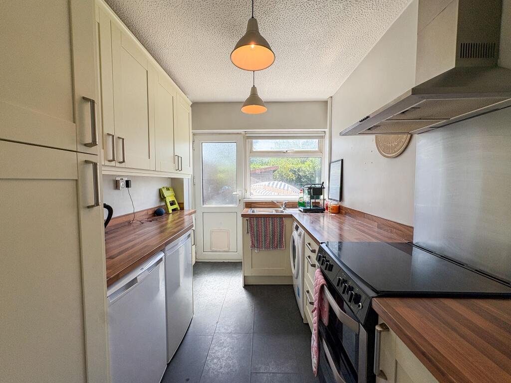 House in Dinas Powys, Vale of Glamorgan - More