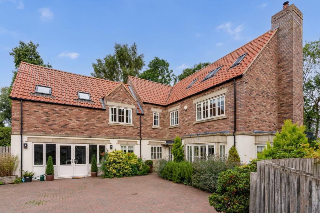 Main image of property: Dovecote Close, Snitterby, Gainsborough, Lincolnshire, DN21