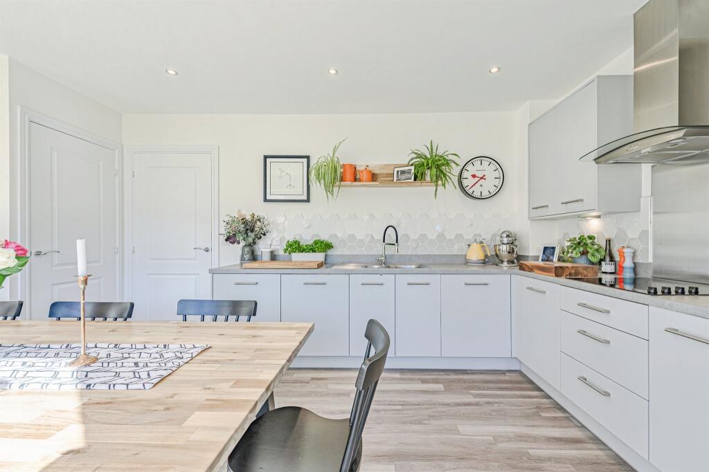 Additional image 5 of Rangemoor Crescent, Amington, Tamworth