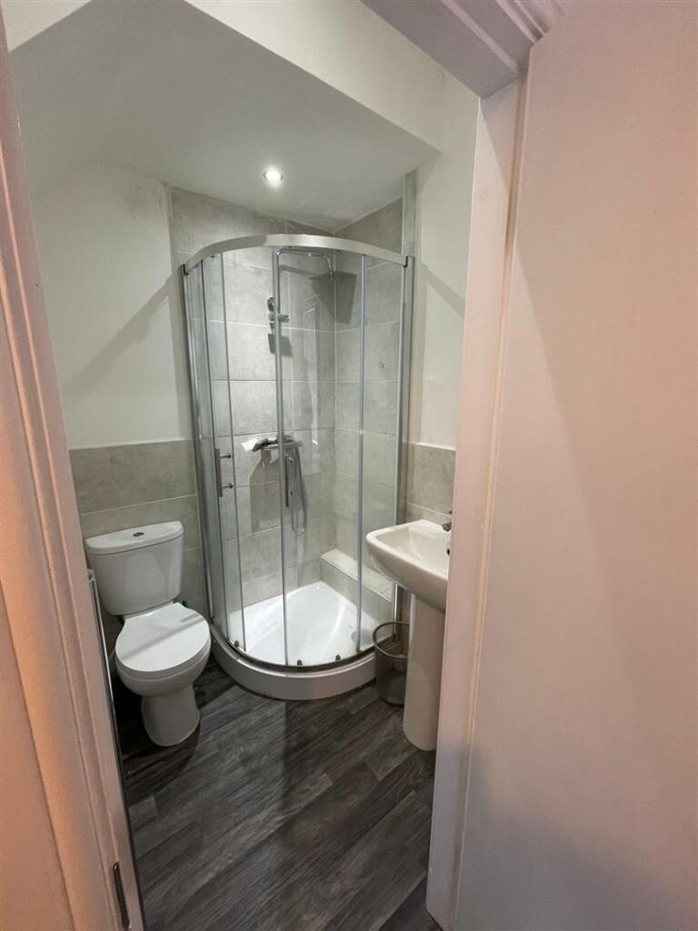 House in Burnley, Lancashire - View 6