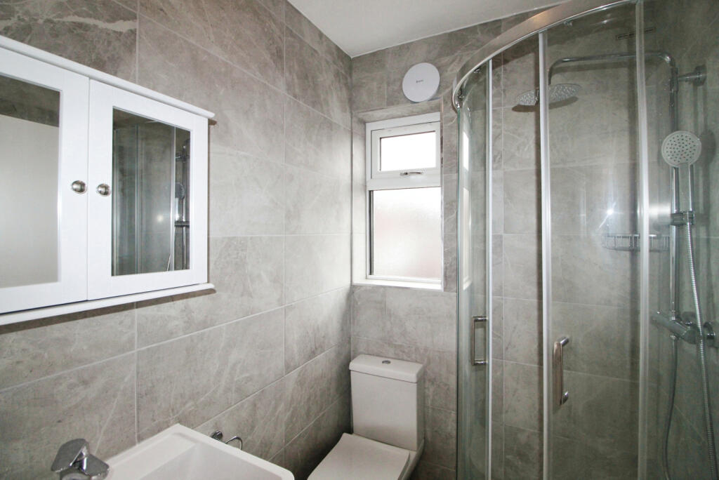 Apartment in Harrow - More