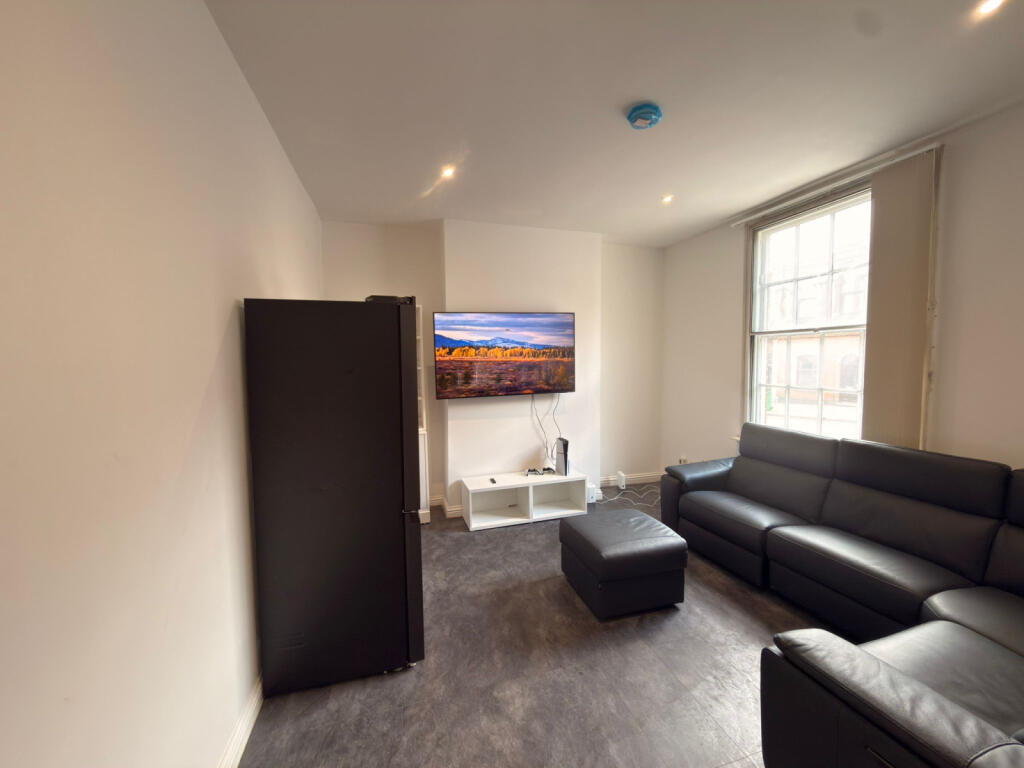 Main image of property: Mansfield Road, Nottingham, NG1 3HW