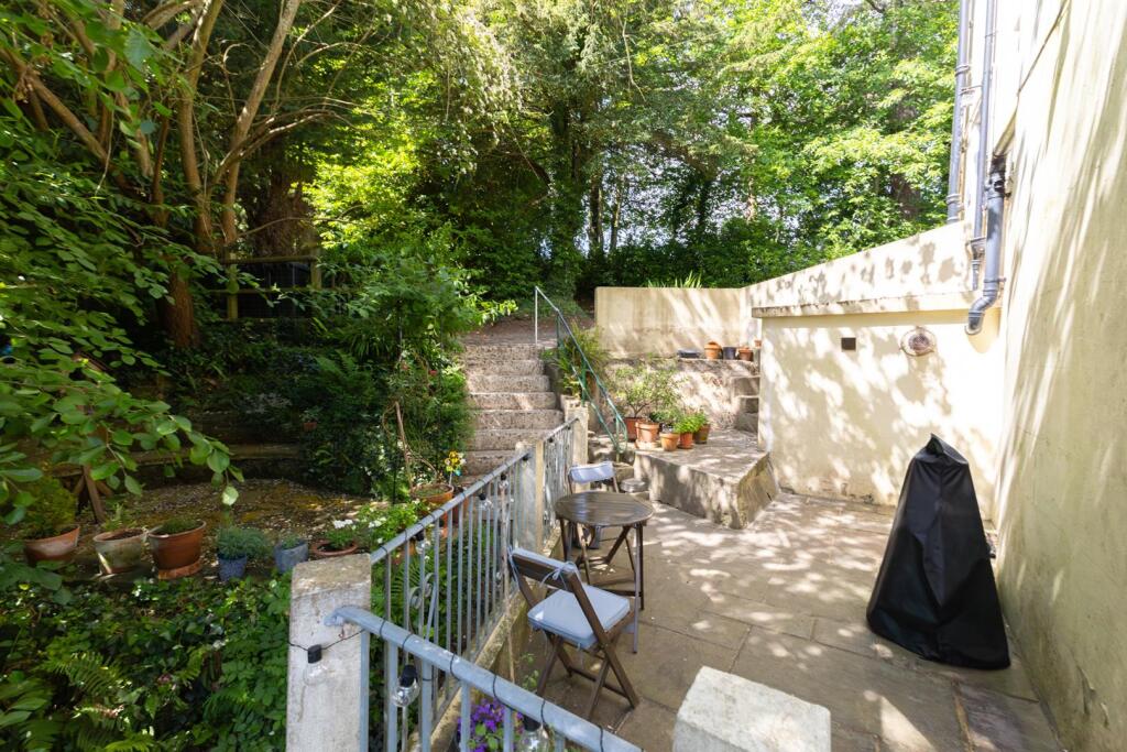 Stonestile Lane, Hastings - More