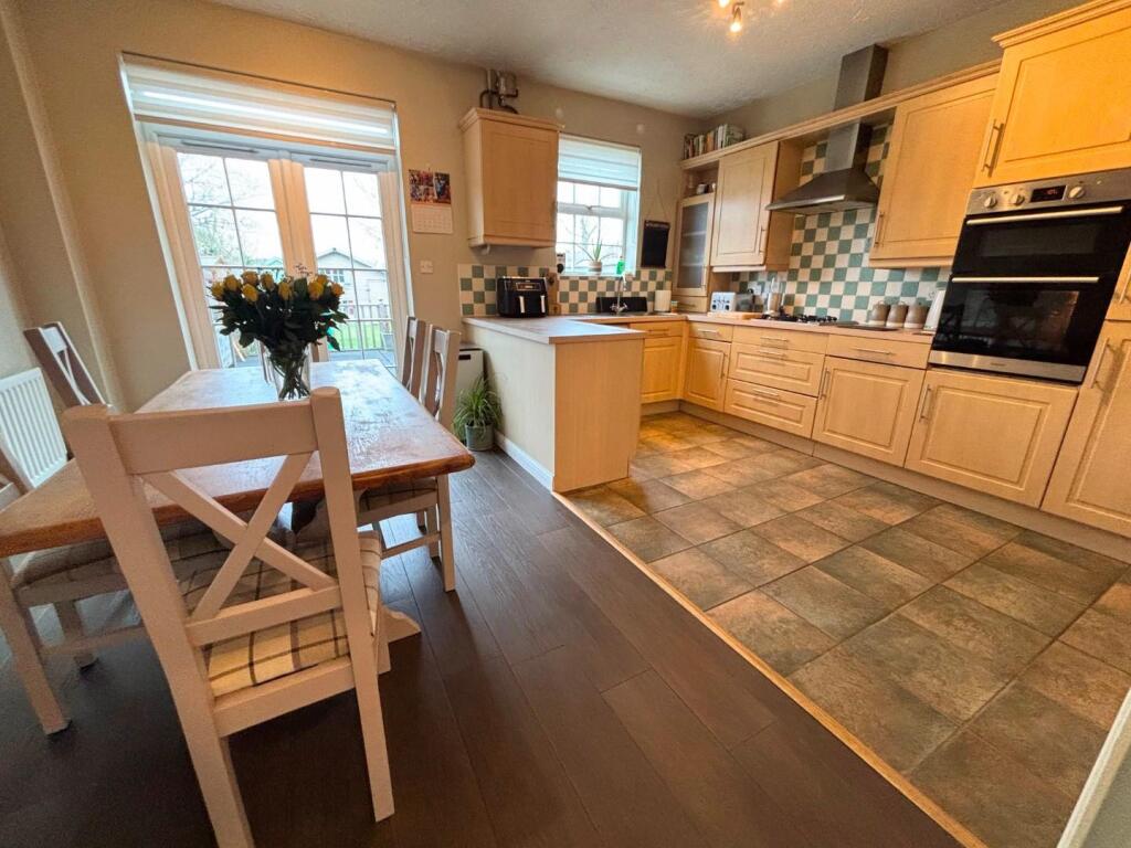 House in Grange Park - View 2