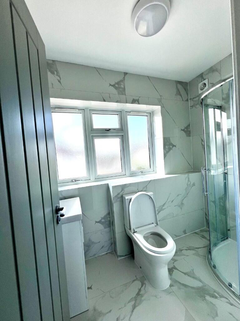 Apartment in Watford - View 5