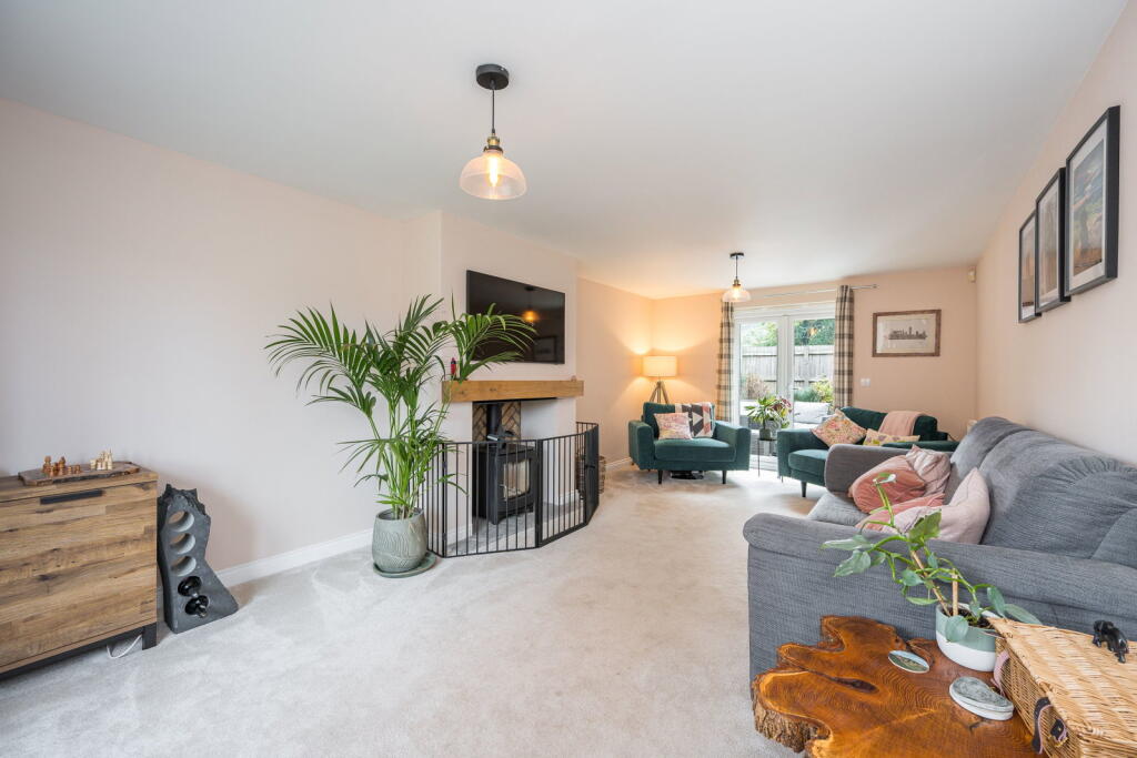 House in Newport - View 2
