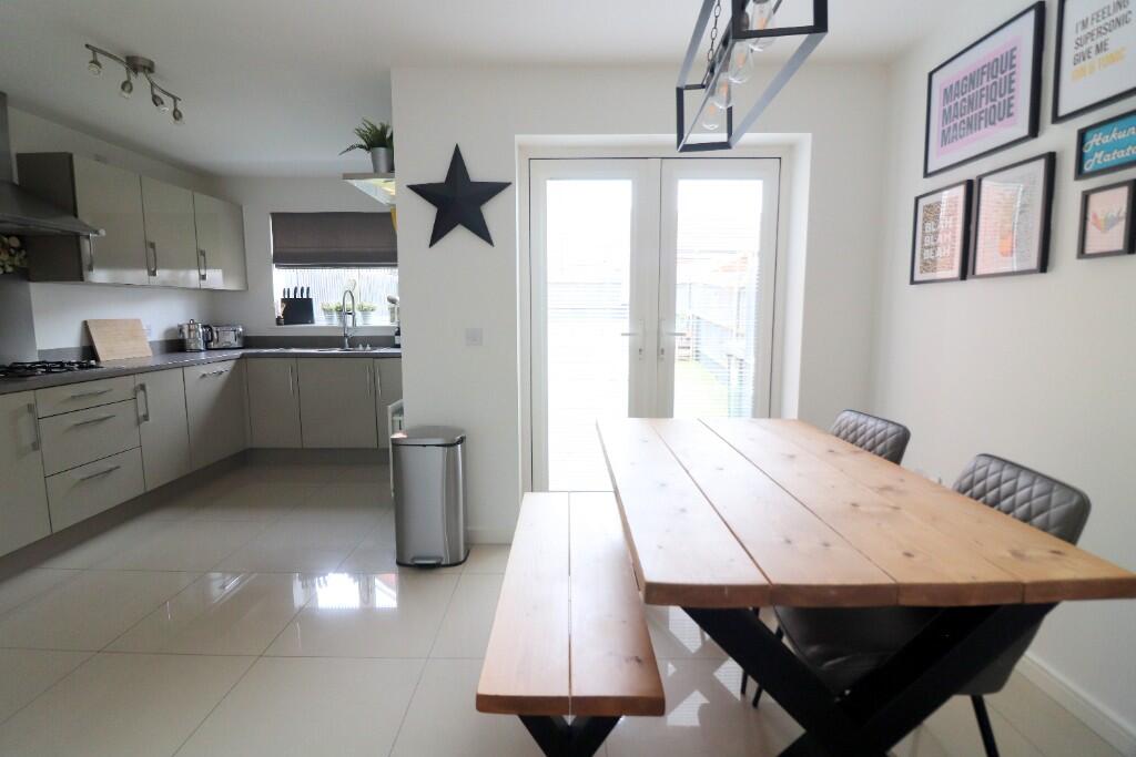 House in Silsoe, Central Bedfordshire - View 4