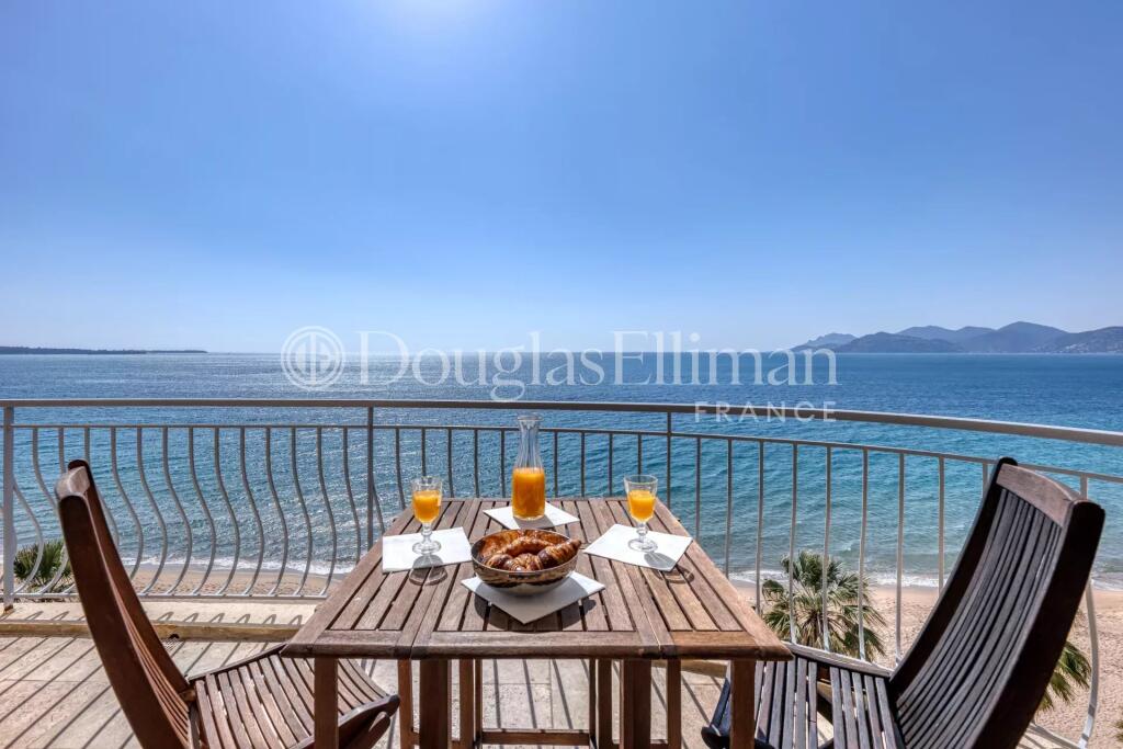 Main image of property: Provence-Alps-Cote d`Azur, Alpes-Maritimes, Cannes
