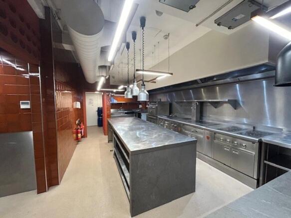Kitchen 3.jpg