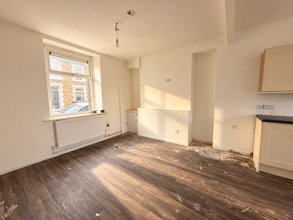House in Clydach Vale, Cwm Clydach - View 4