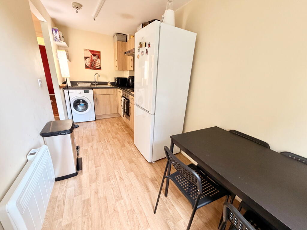 Apartment in Dudley, West Midlands - More