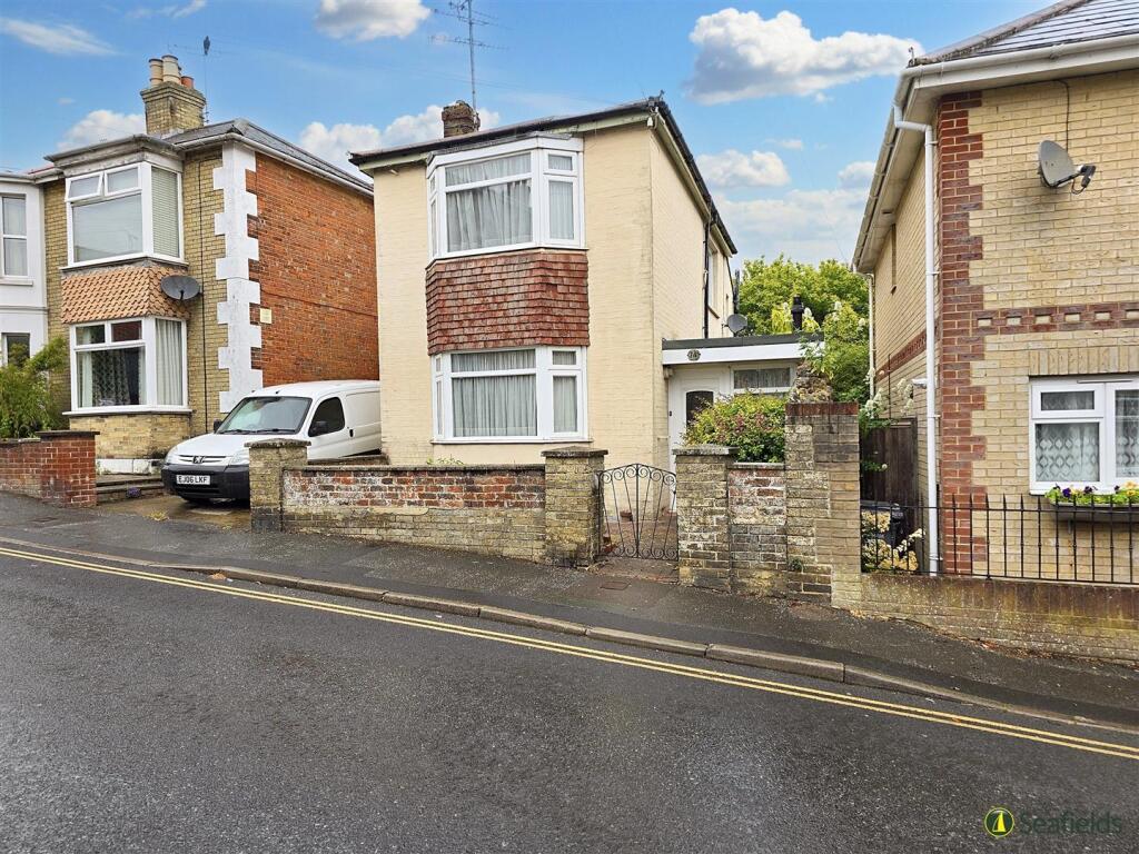 Main image of property: Park Road, Ryde, PO33 2BG