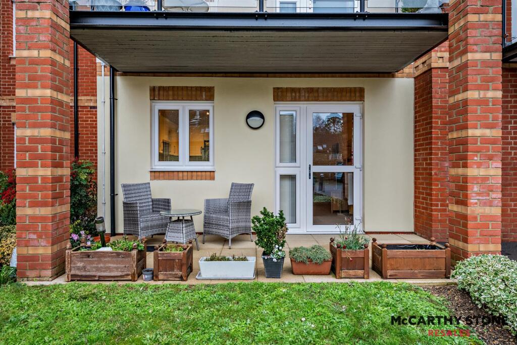 Main image of property: Coppice Gate, Beaulieu Road, Dibden Purlieu, Southampton, Hampshire, SO45 4PW