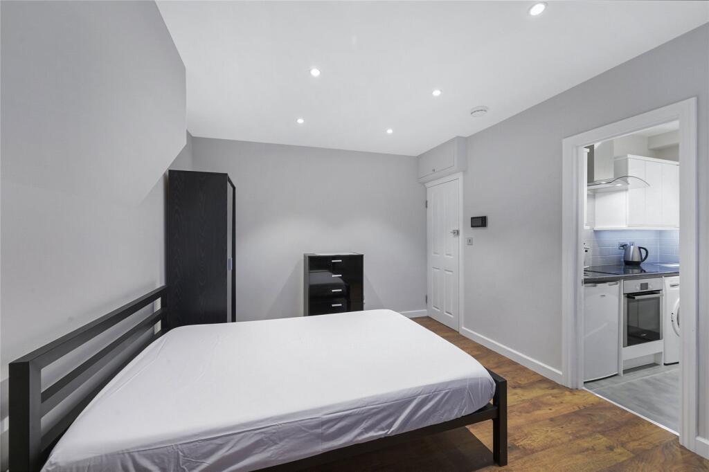 Studio flat for rent