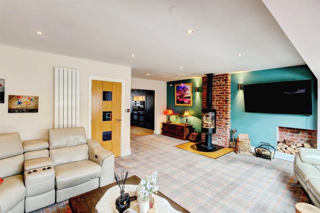 East Terrace, Chopwell, Newcastle upon Tyne, NE17 photo 4